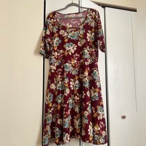Lula Nicole style burgundy flowered dress